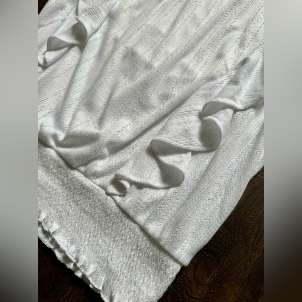 Elegant White Ruffled Women's Top - Picture 5 of 6